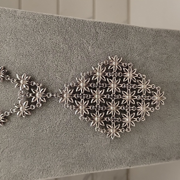 Vintage D'Orlan Silver-Tone Sunflower Necklace - Picture 3 of 7